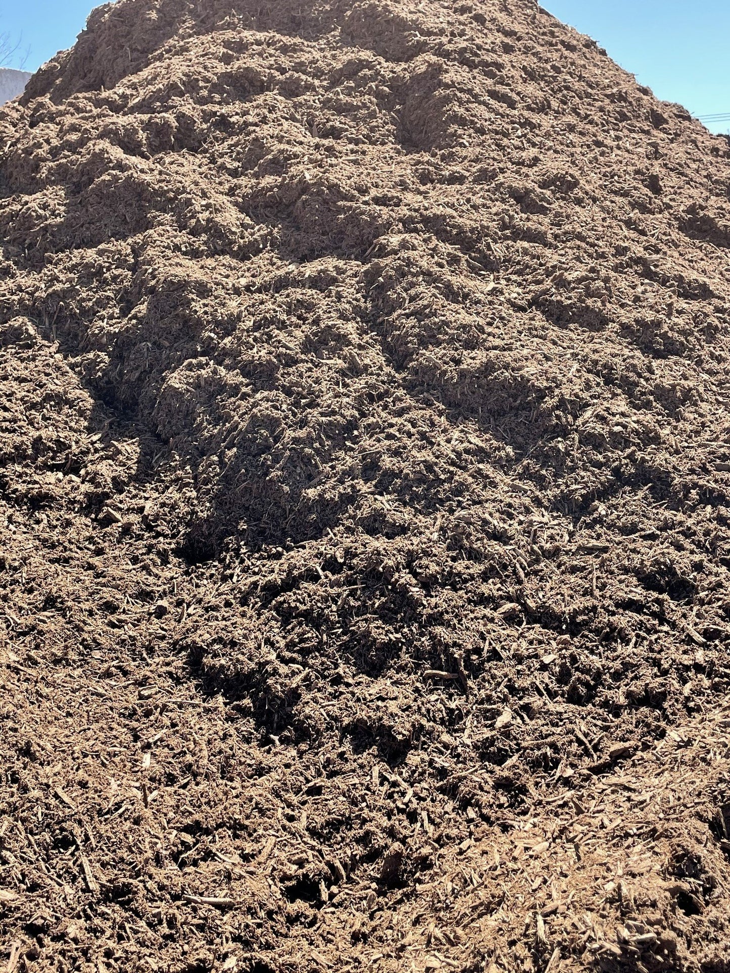 Hardwood Mulch - FULL Cubic Yard